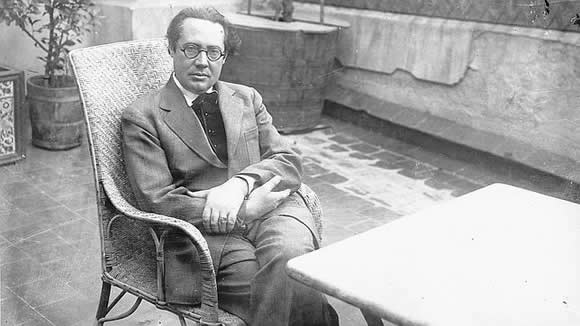 Andrés Segovia Andrés Segovia