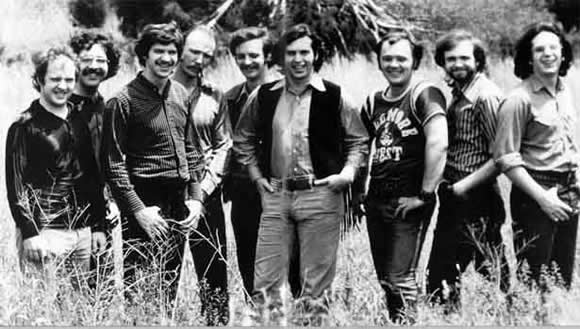 Ir a la Web Oficial de Blood Sweat & Tears Blood Sweat & Tears