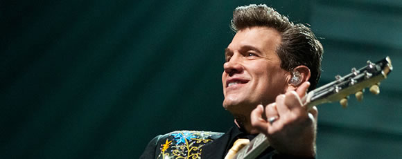 Ir a la Web Oficial de Chris Isaak Chris Isaak