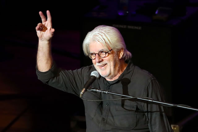 Ir a la Web Oficial de Michael McDonald Michael McDonald