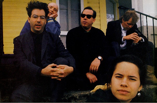 Ir al Web Oficial de 10.000 Maniacs 10.000 Maniacs