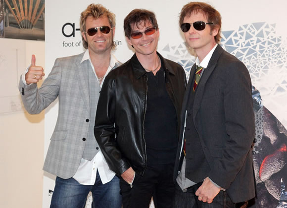 Ir a la Web Oficial de A-ha A-ha